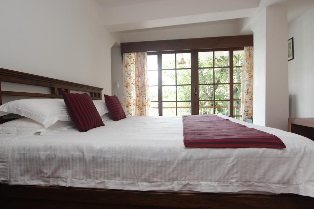 The Pear Tree Bed and Breakfast Shillong Habitación foto