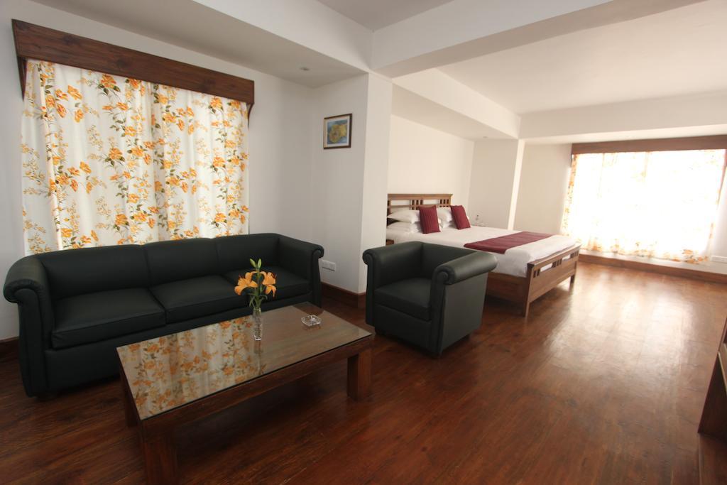 The Pear Tree Bed and Breakfast Shillong Exterior foto